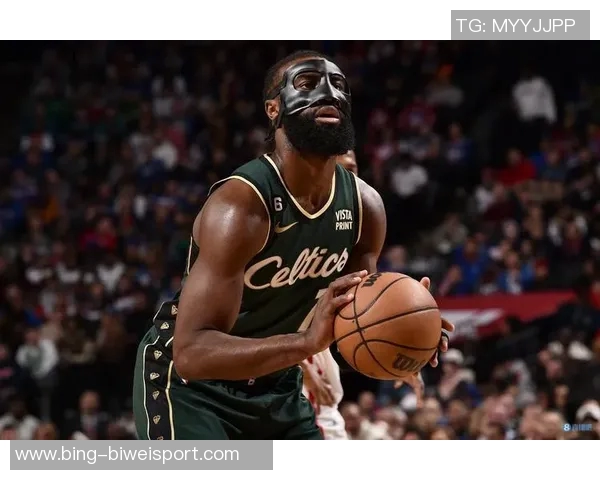 杰伦布朗怒斥裁判放任对手犯规直言已忍无可忍